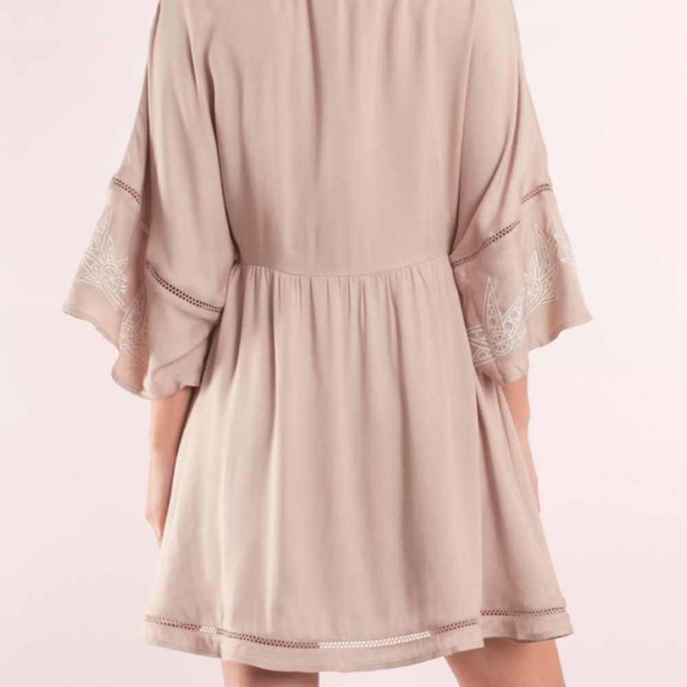 NWOT | TOBI Toasty Embroidered Shift Dress - Picture 4 of 5